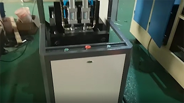 Semi-Auto Reheat Stretch Blow Molding Machine